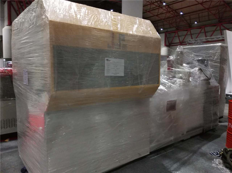 cap compression molding machine packaging.jpg
