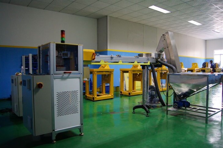Bottle Cap Slitting And Folding Machine