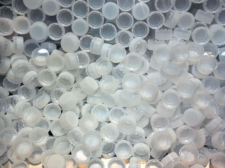 24 Cavity CCM Machine For Plastic Caps